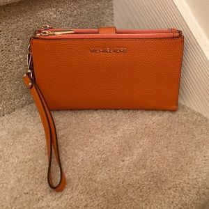 Michael Kors Smartphone Wallet